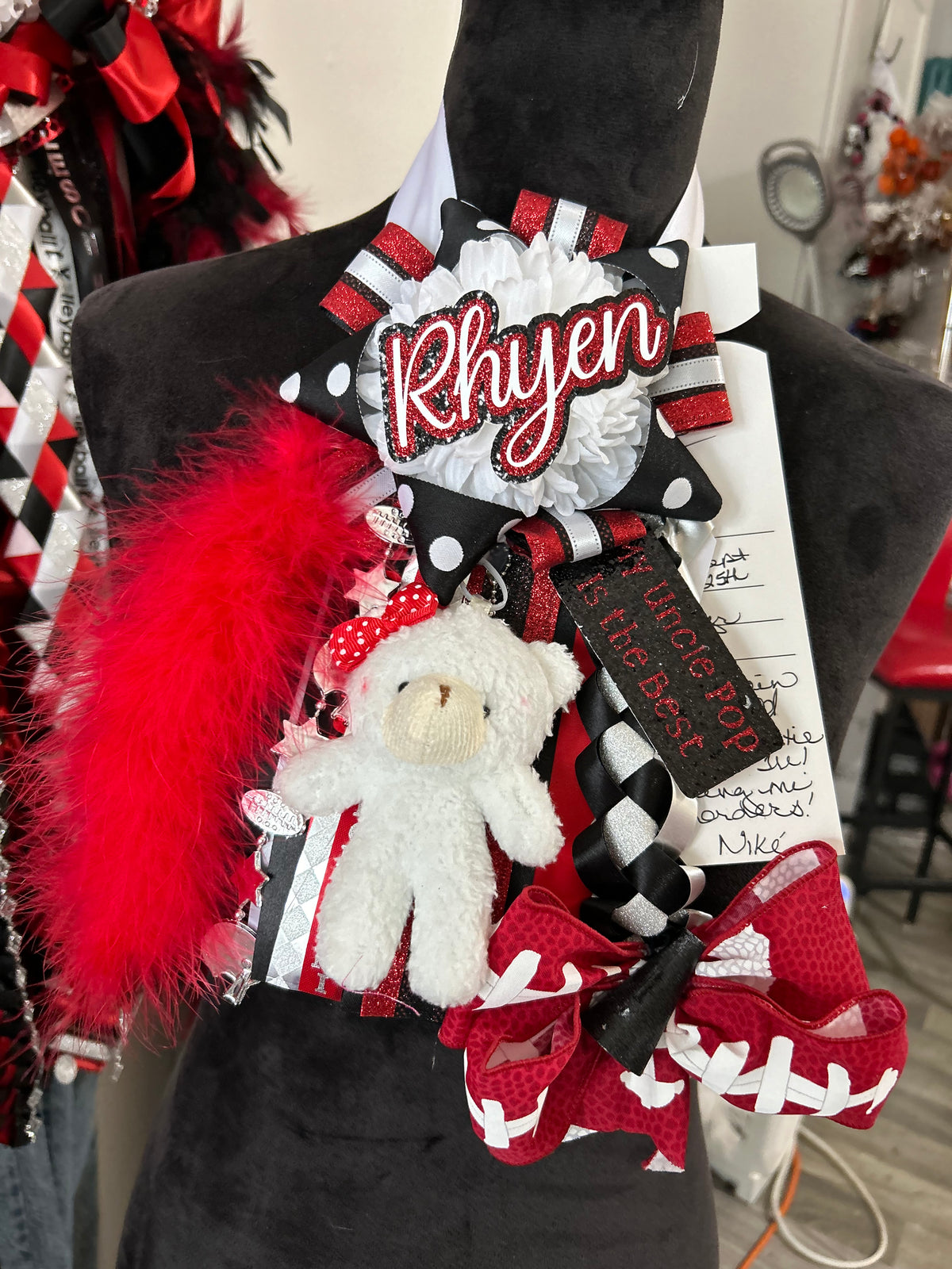 Homecoming Mum, Littles