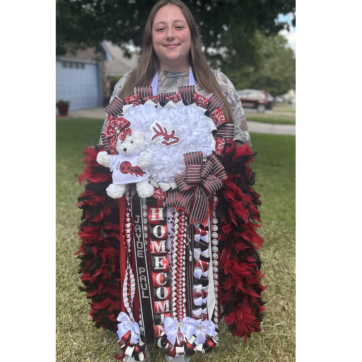 Homecoming Mum, Triple Heart (recommended Junior)